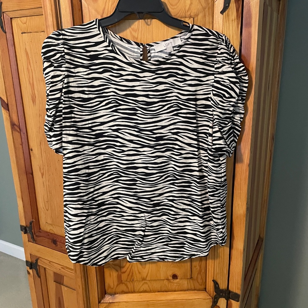 LOFT Black and White Zebra Print Short Sleeve Blouse